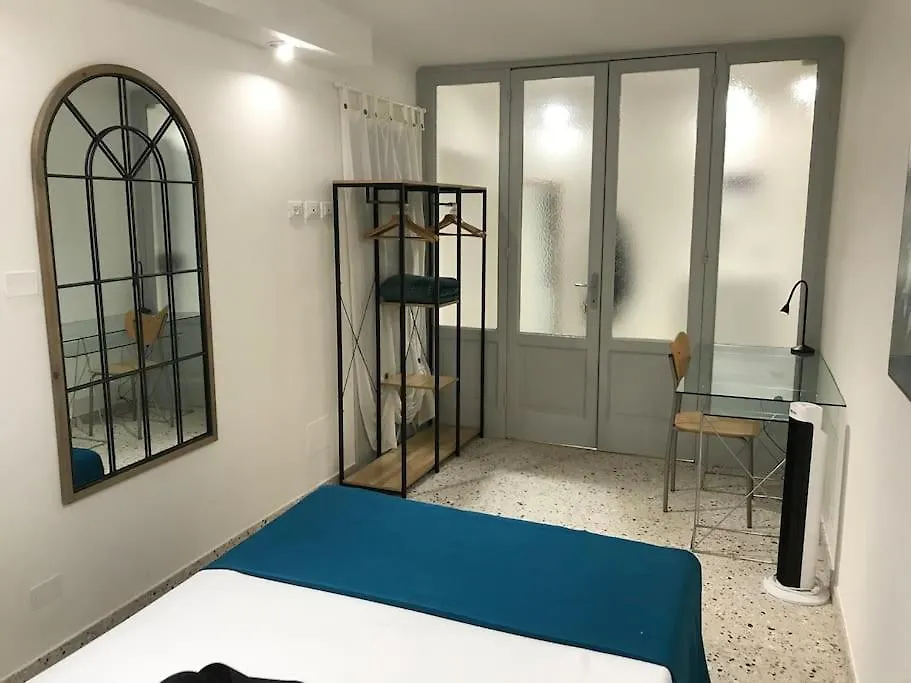 Cozy And Quiet Suite Near Two Towers, Bologna